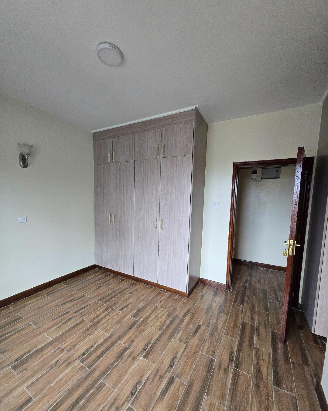 3BR All-Ensuite with Rooftop Pool & Sauna - Lavington