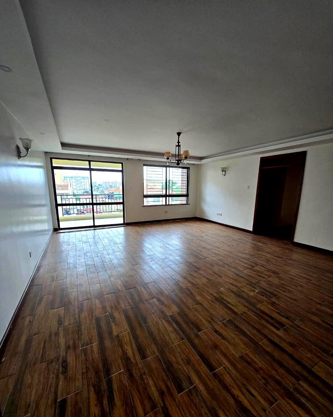 3BR All-Ensuite with Rooftop Pool & Sauna - Lavington