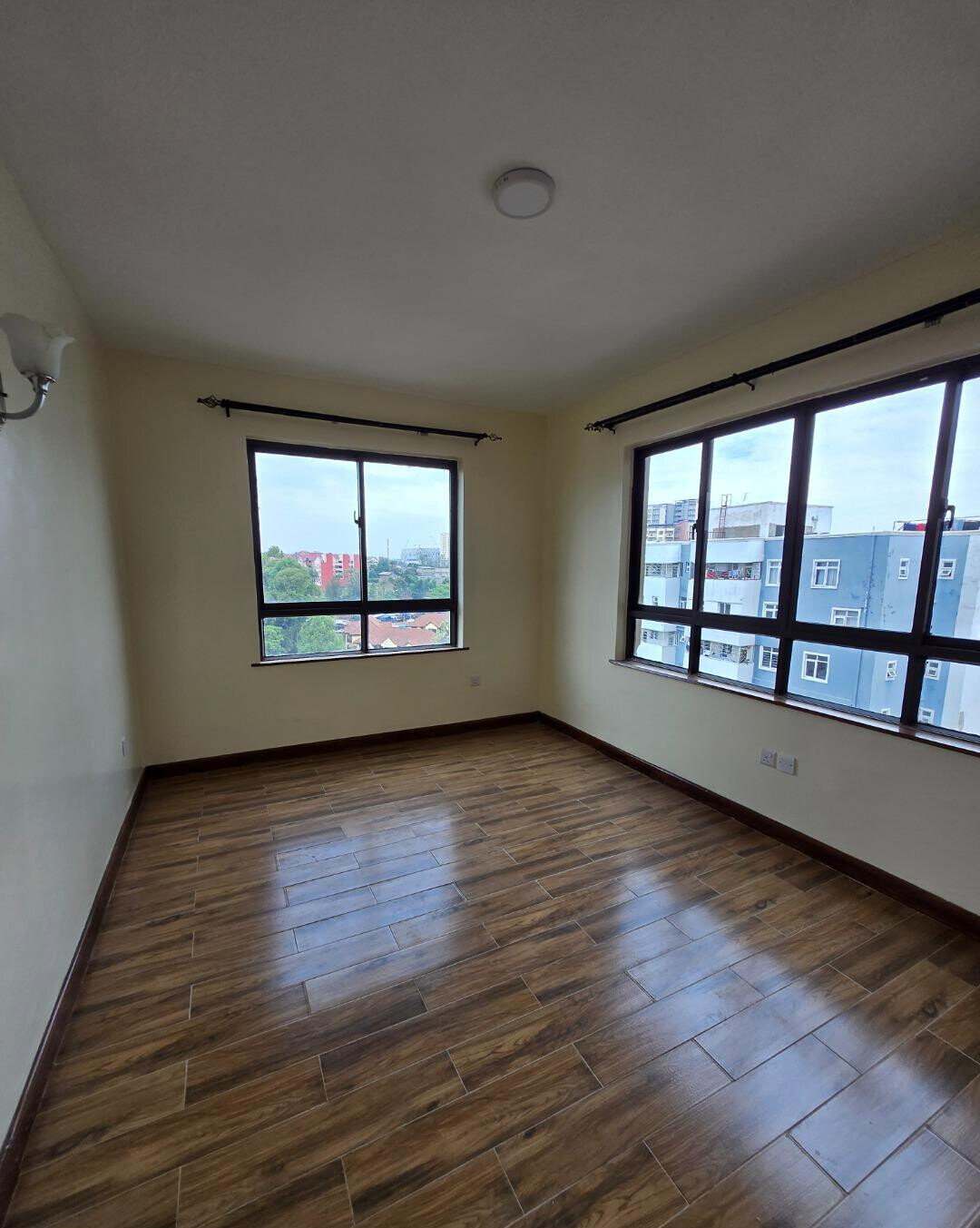 3BR All-Ensuite with Rooftop Pool & Sauna - Lavington