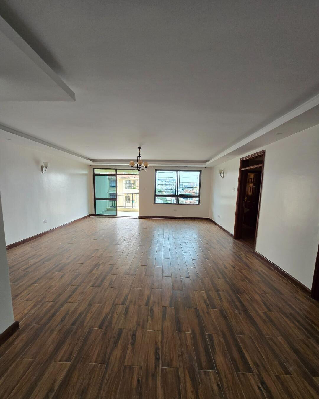 3BR All-Ensuite with Rooftop Pool & Sauna - Lavington