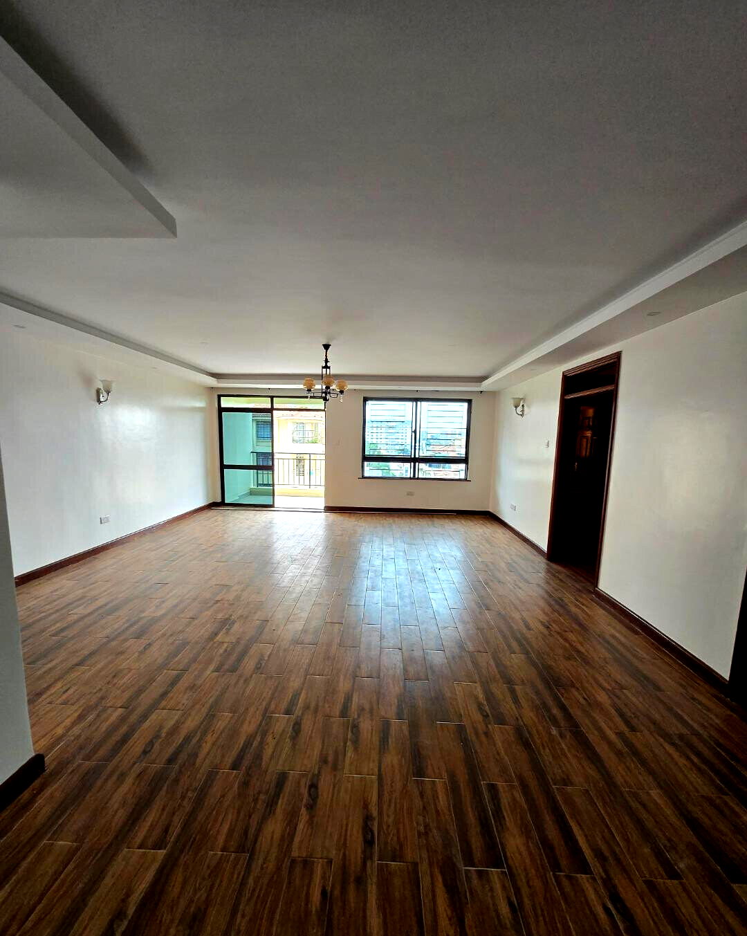 3BR All-Ensuite with Rooftop Pool & Sauna - Lavington