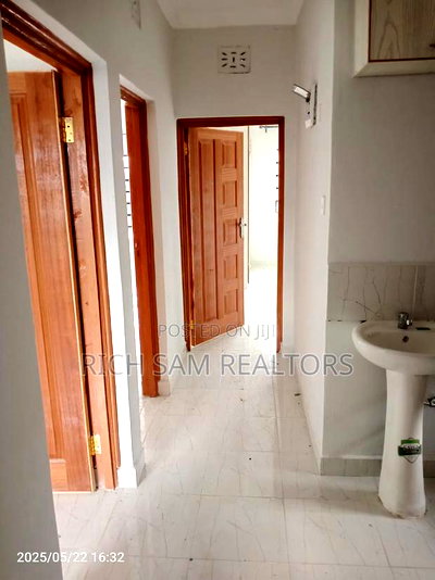 3bdrm House in Kiamunyi, Menengai West for sale - Image 3