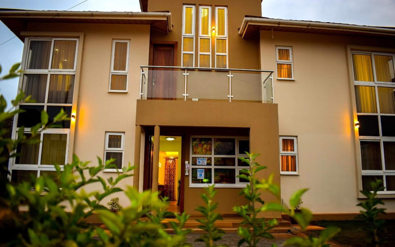 4BR Villa with Private Gym & Spa Access - Runda