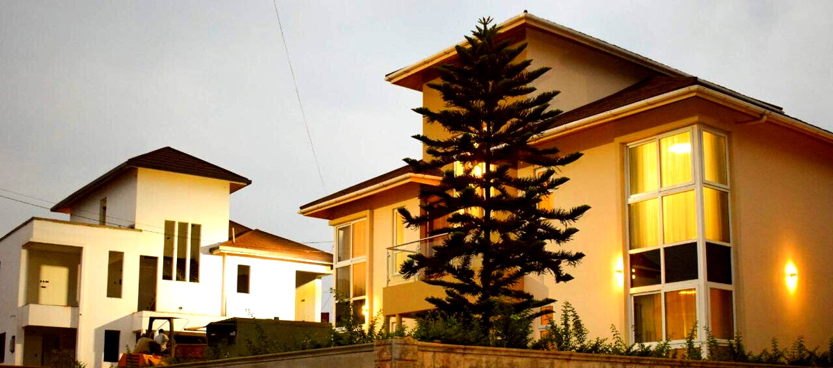 4BR Villa with Private Gym & Spa Access - Runda