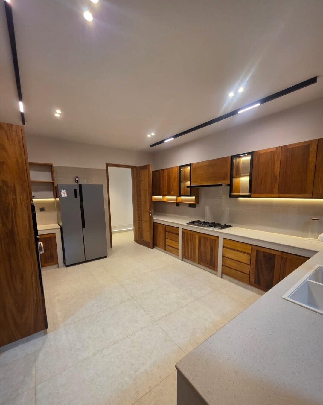 3BR All-Ensuite with DSQ & Walk-In Closet - Clove Garden, Nyali