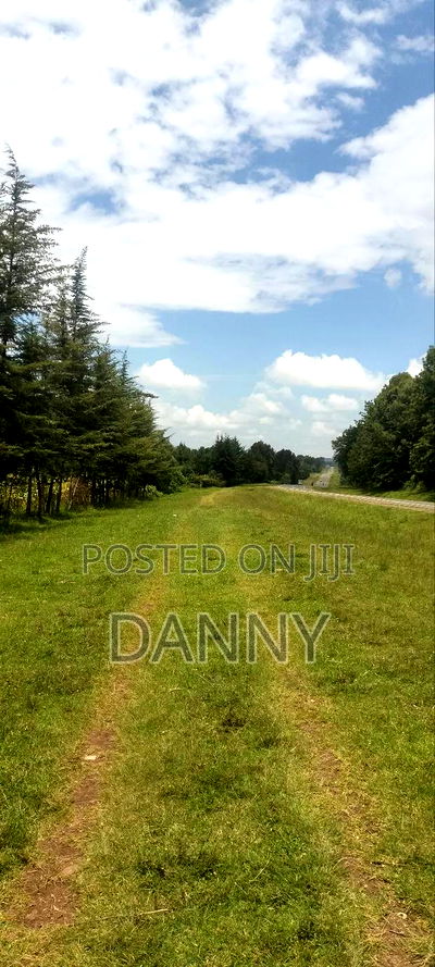 Commercial 1 Acre Touching Tarmac in a Busy Road for Lease - Image 1