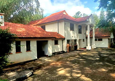 Gated 4BR Home with Garden