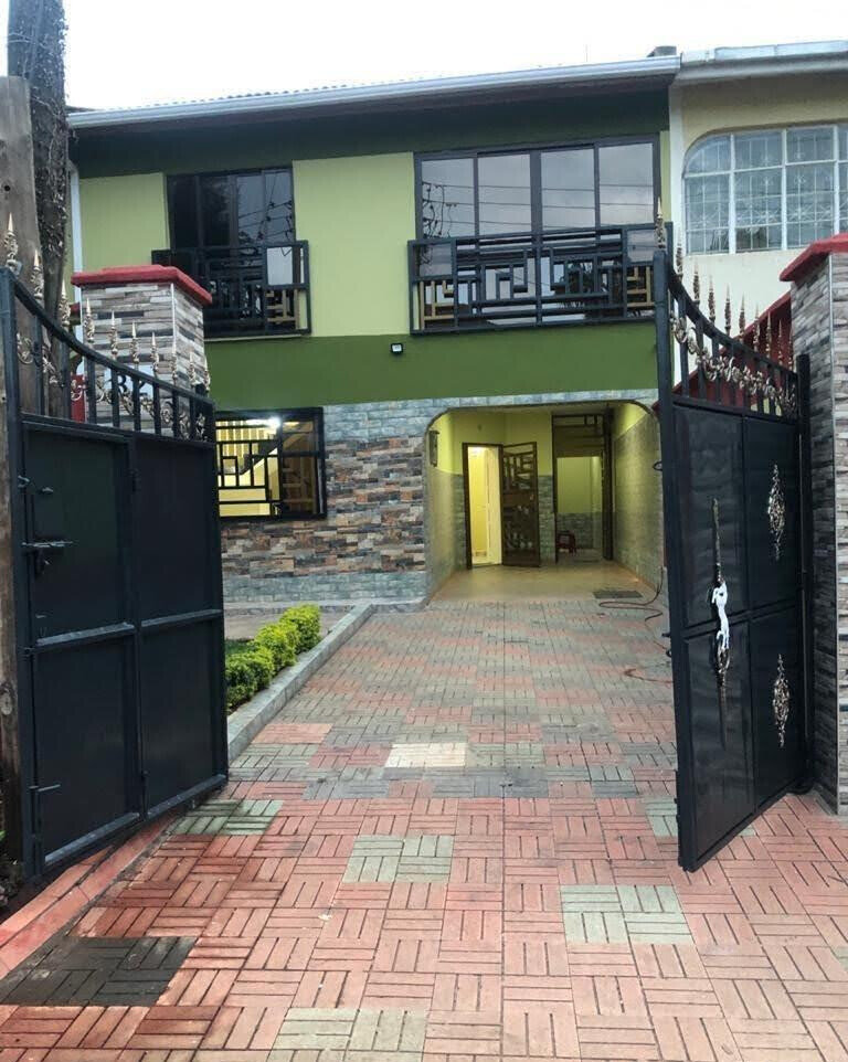 3BR Townhouse with Mature Garden & Pantry - Mombasa Road