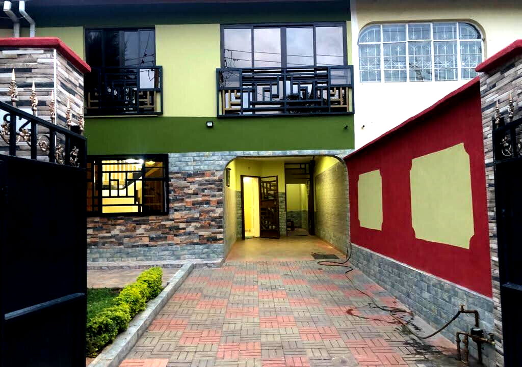 3BR Townhouse with Mature Garden & Pantry - Mombasa Road