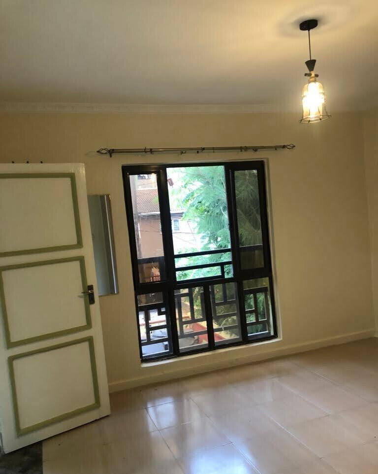 3BR Townhouse with Mature Garden & Pantry - Mombasa Road