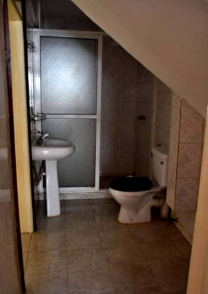 5-Bedroom Maisonette with DSQ in 12-Unit Compound - Lavington