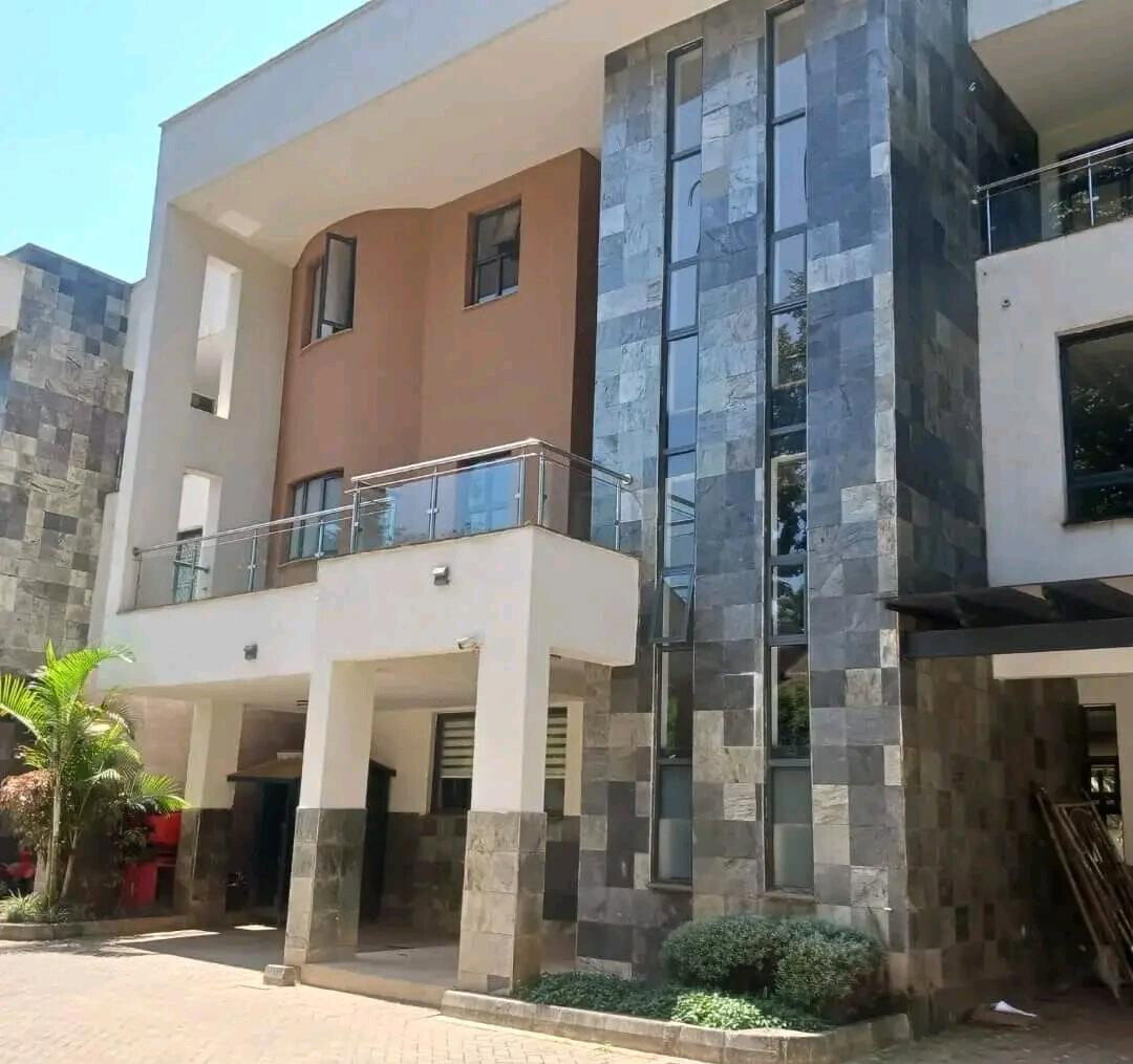 5-Ensuite Townhouse with Shared Pool in Lavington Gated 5-Unit Court