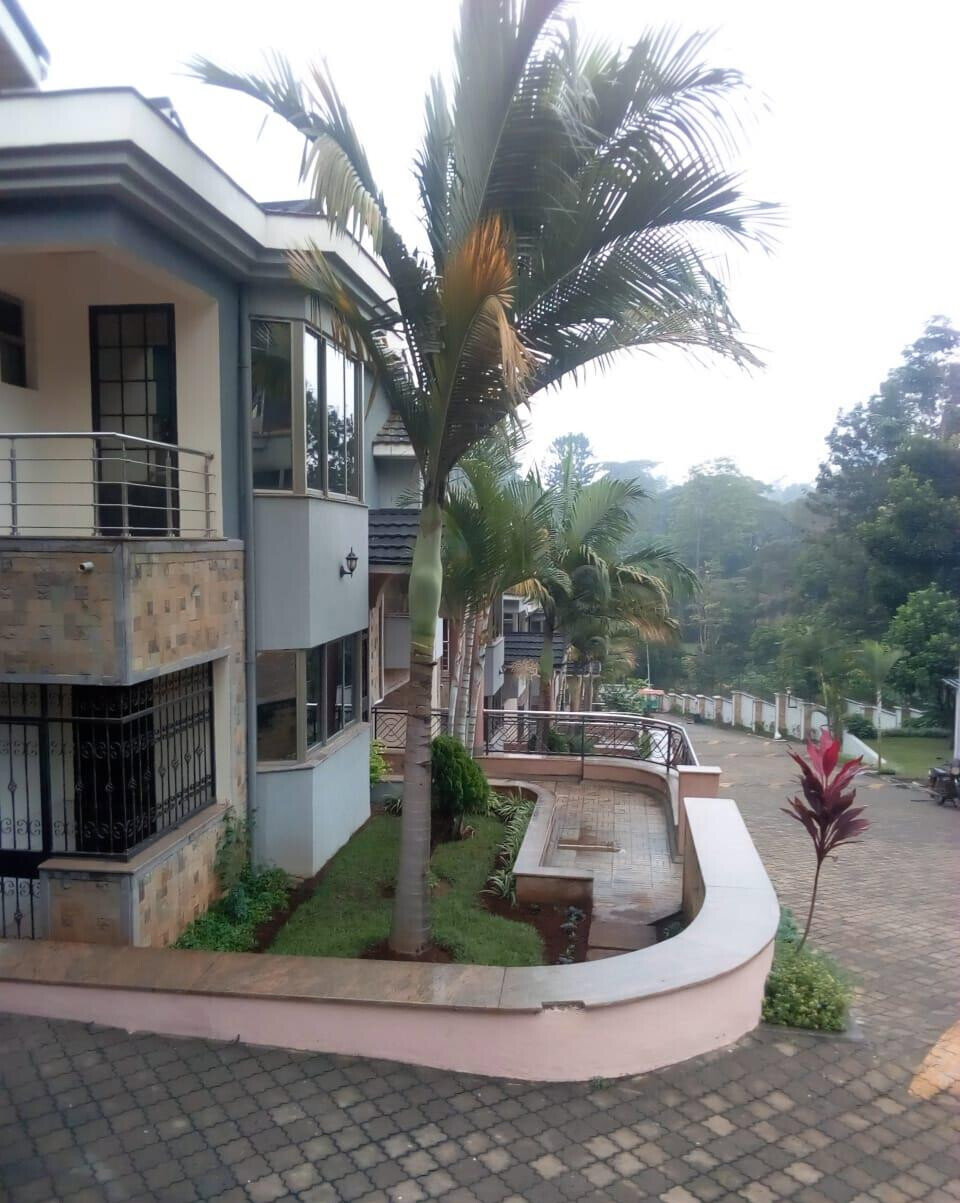 4-Ensuite Townhouse with Pool & Garden in Westlands