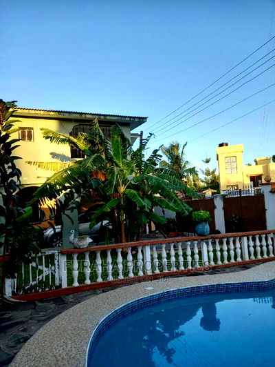 3bdrm Maisonette in Bombolulu Estate for sale - Image 4