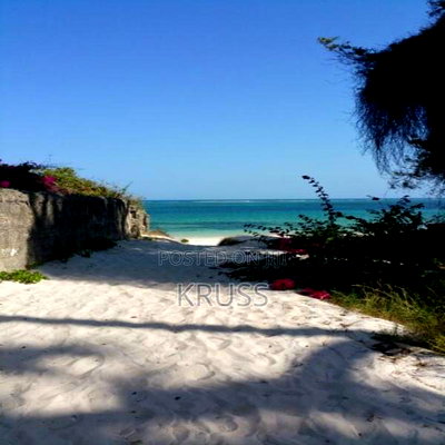 3bdrm Apartment in Nyali for rent - Image 4