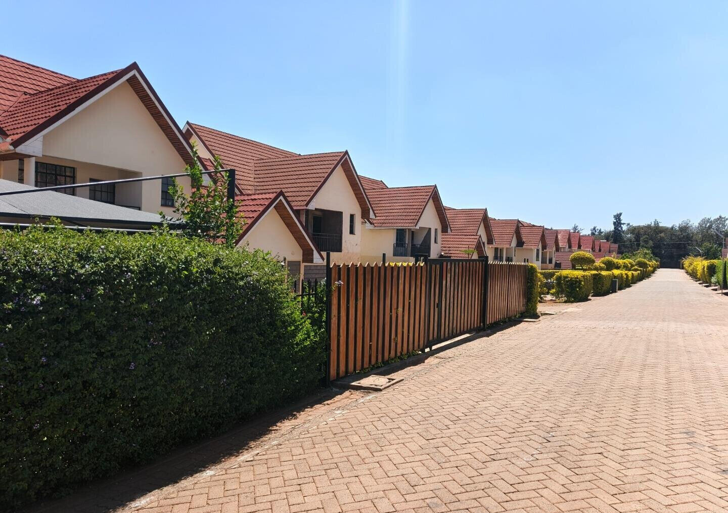 4-Bed All-Ensuite Villa with Pool Access - Kadeya Villas, Ngong