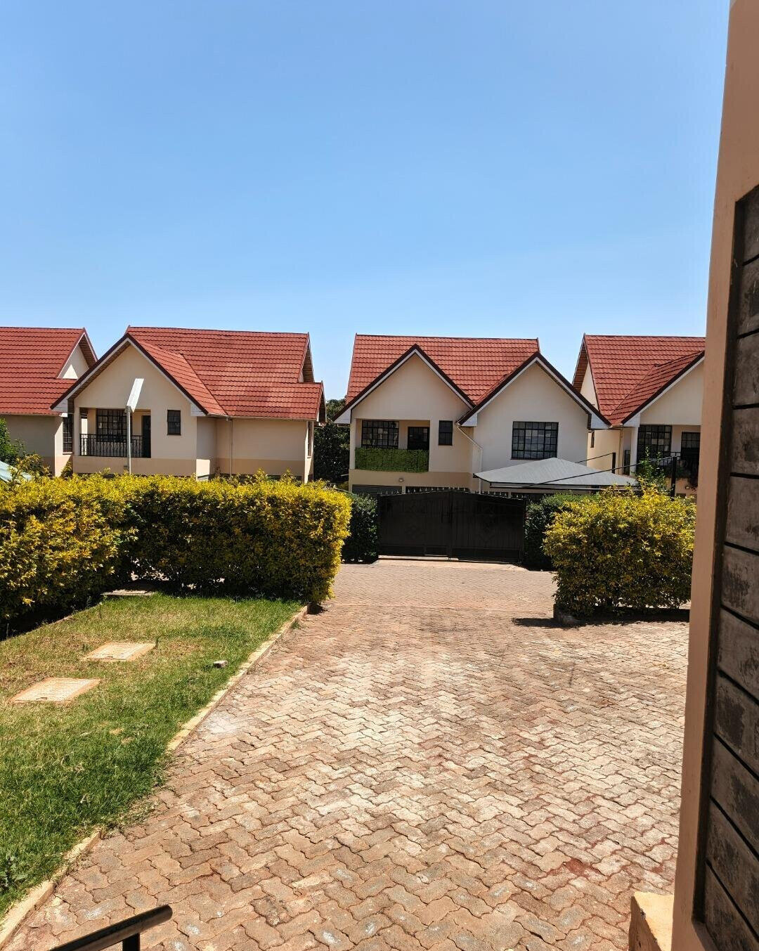 4-Bed All-Ensuite Villa with Pool Access - Kadeya Villas, Ngong