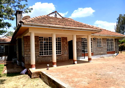 Half Acre 3BR Bungalow with Guest House