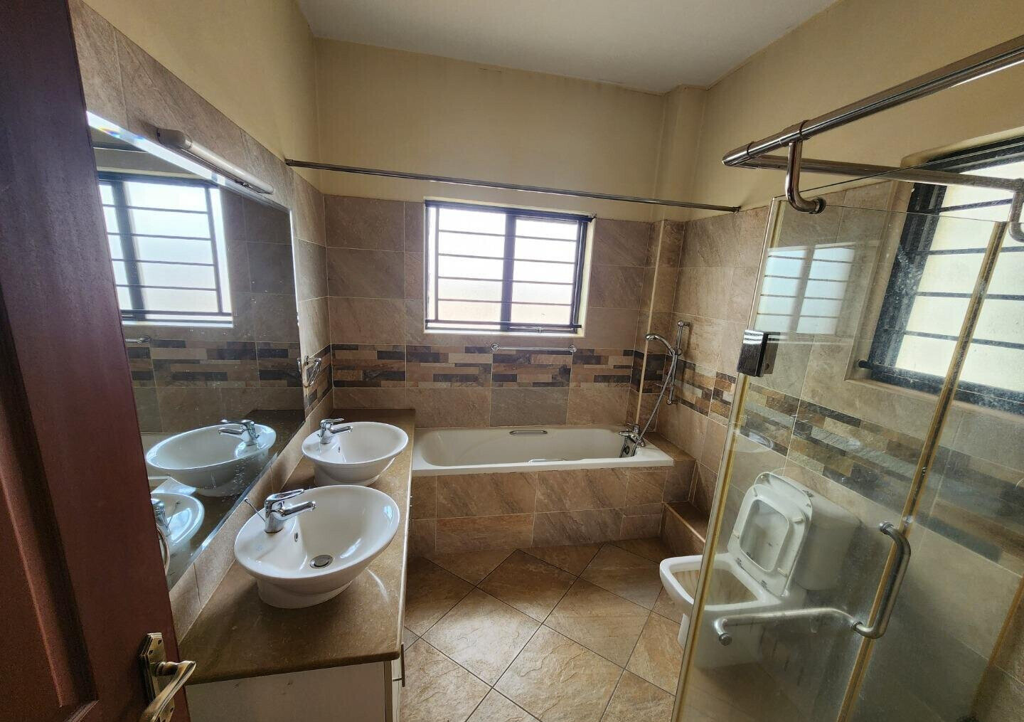 3BR En-Suite Boutique Apartment with Elevated Garden - Westlands