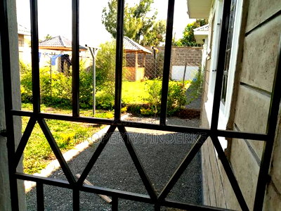 3bdrm Bungalow in Kitengela for sale - Image 13