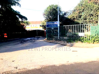 3bdrm Maisonette in Avenue Park Phase 1 for sale - Image 4