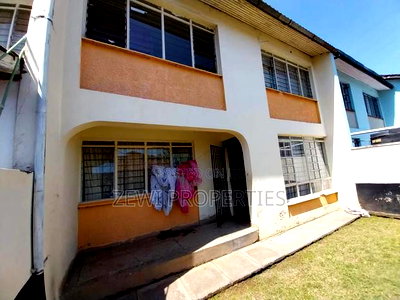 3bdrm Maisonette in Avenue Park Phase 1 for sale - Image 3