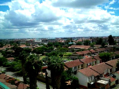 3bdrm Maisonette in Avenue Park Phase 1 for sale - Image 5