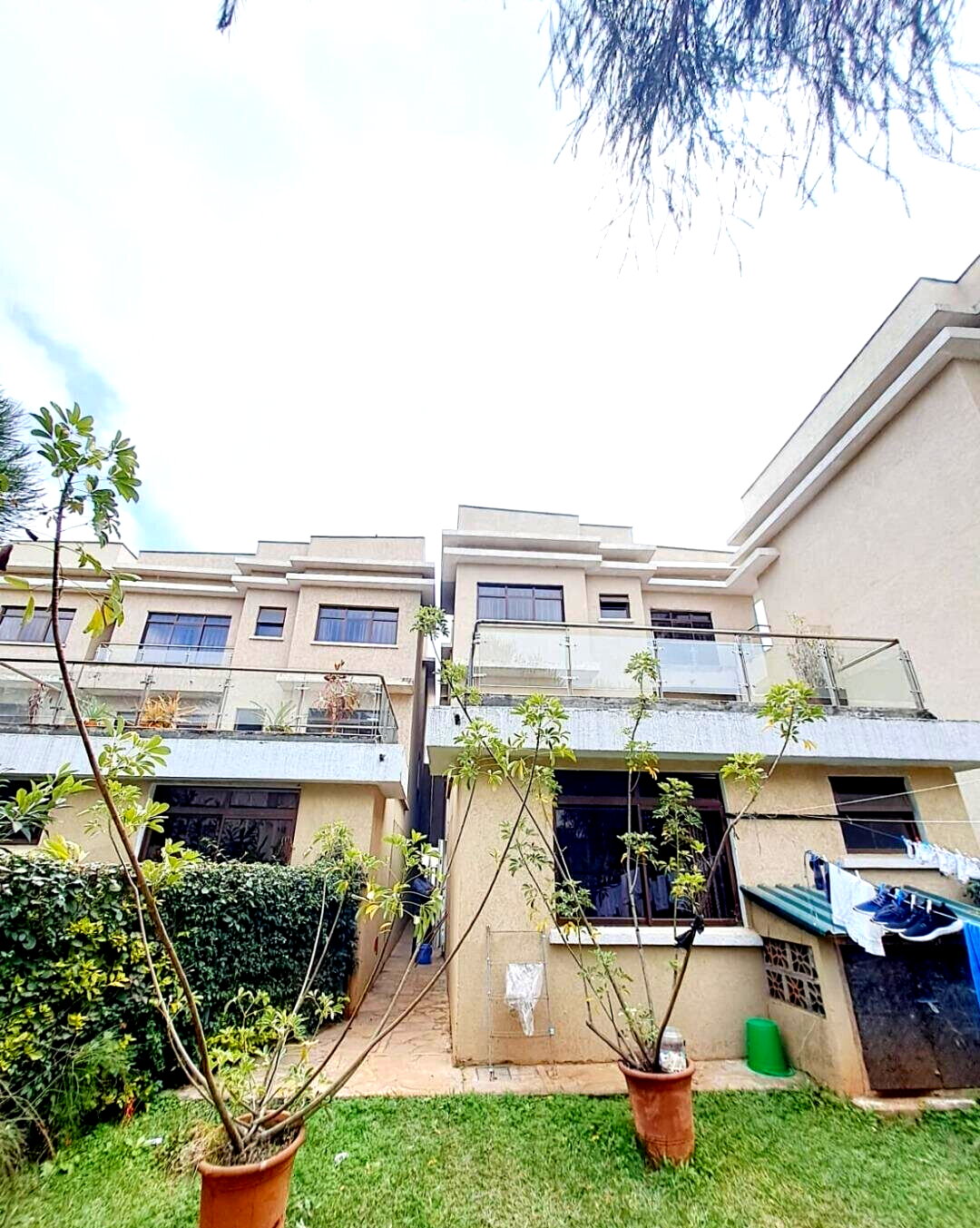 5-Bed Townhouse with Solar Hot Water & Gym - Lavington