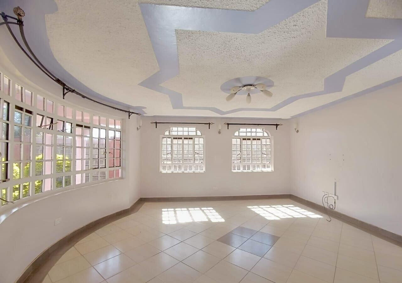 5BR Maisonette with Kitchen Garden & Ready Title - Membley