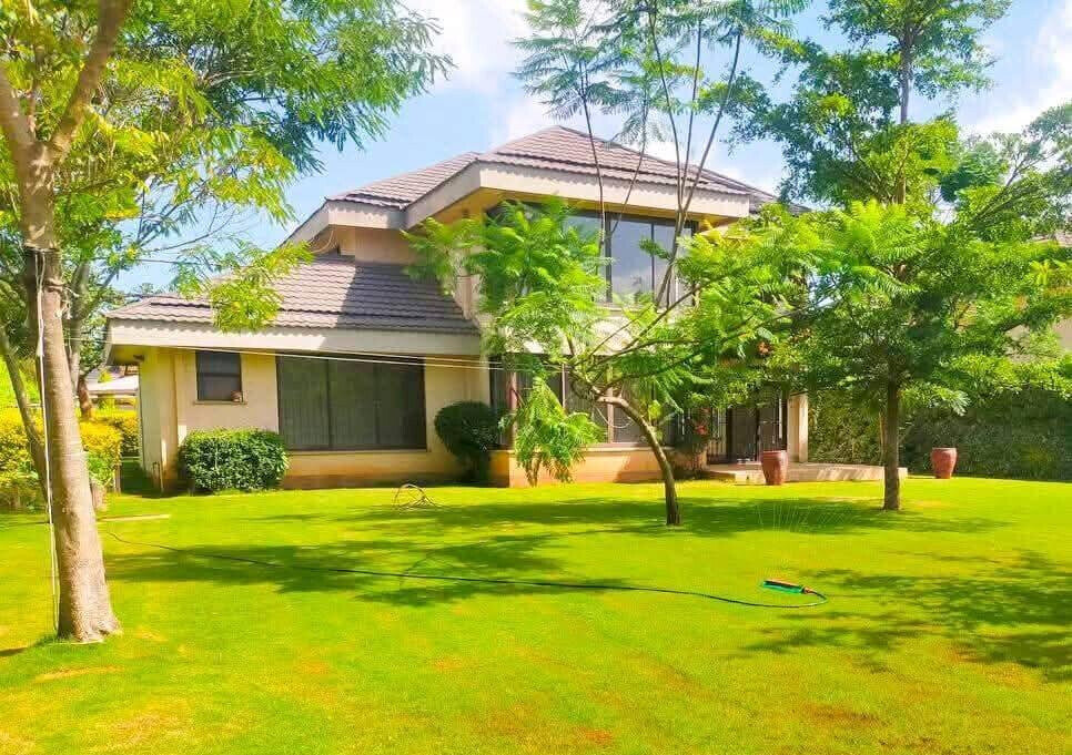 1/3-Acre Executive Townhouse with DSQ & Electric Fence - Ridgeways