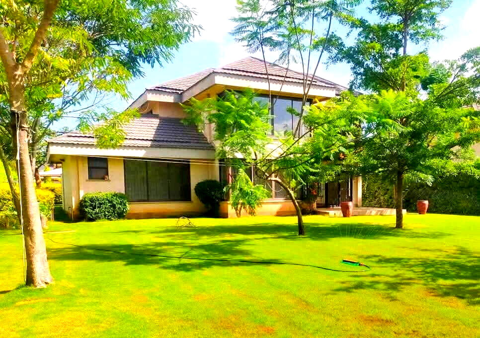 1/3-Acre Executive Townhouse with DSQ & Electric Fence - Ridgeways