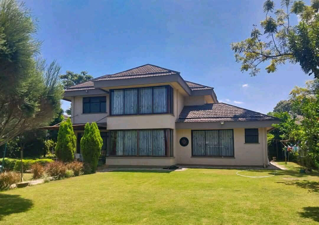 1/3-Acre Executive Townhouse with DSQ & Electric Fence - Ridgeways