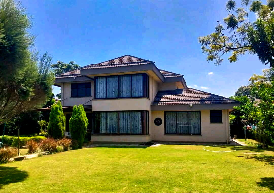 1/3-Acre Executive Townhouse with DSQ & Electric Fence - Ridgeways