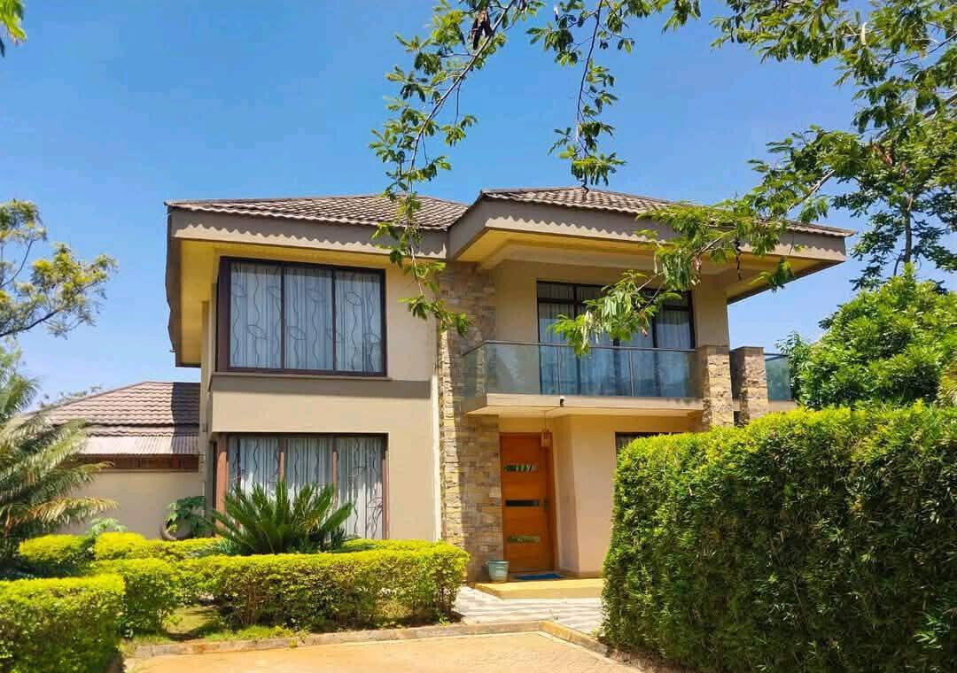 1/3-Acre Executive Townhouse with DSQ & Electric Fence - Ridgeways