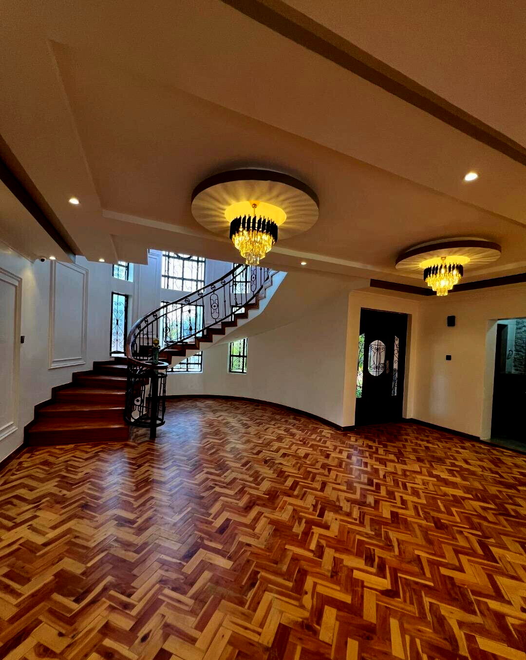 Half Acre 6BR Haven at KSh 500K