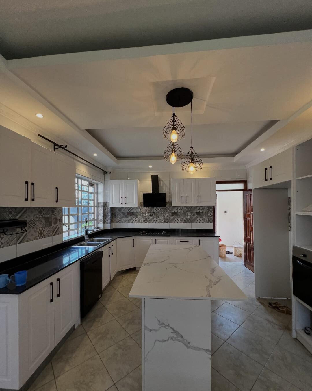 Half Acre 6BR Haven at KSh 500K