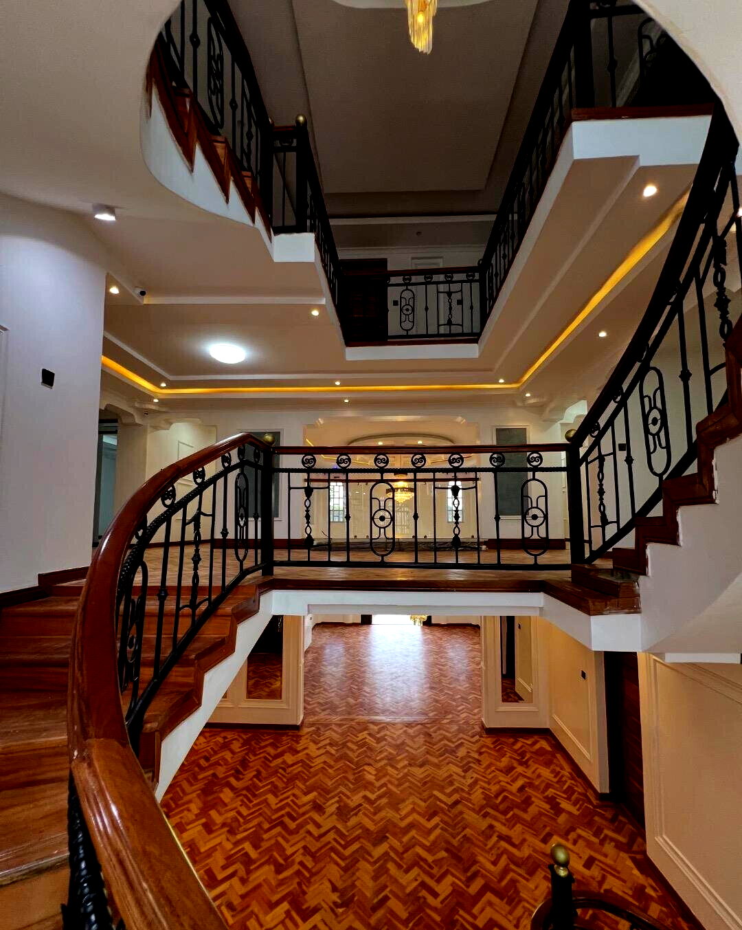 Half Acre 6BR Haven at KSh 500K