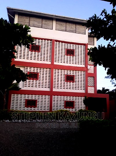 3bdrm Bungalow in Darad Estate Not Far, Ukunda for sale - Image 5