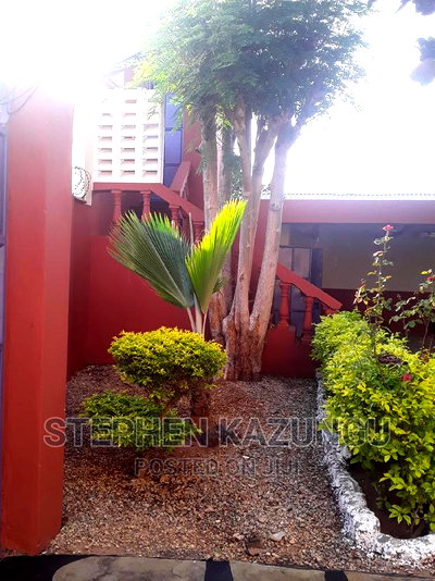 3bdrm Bungalow in Darad Estate Not Far, Ukunda for sale - Image 4
