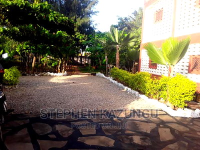 3bdrm Bungalow in Darad Estate Not Far, Ukunda for sale - Image 1