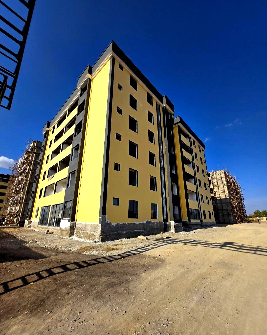 2BR Apartment with Mall & Pool Access - Kitengela's Gated Gem