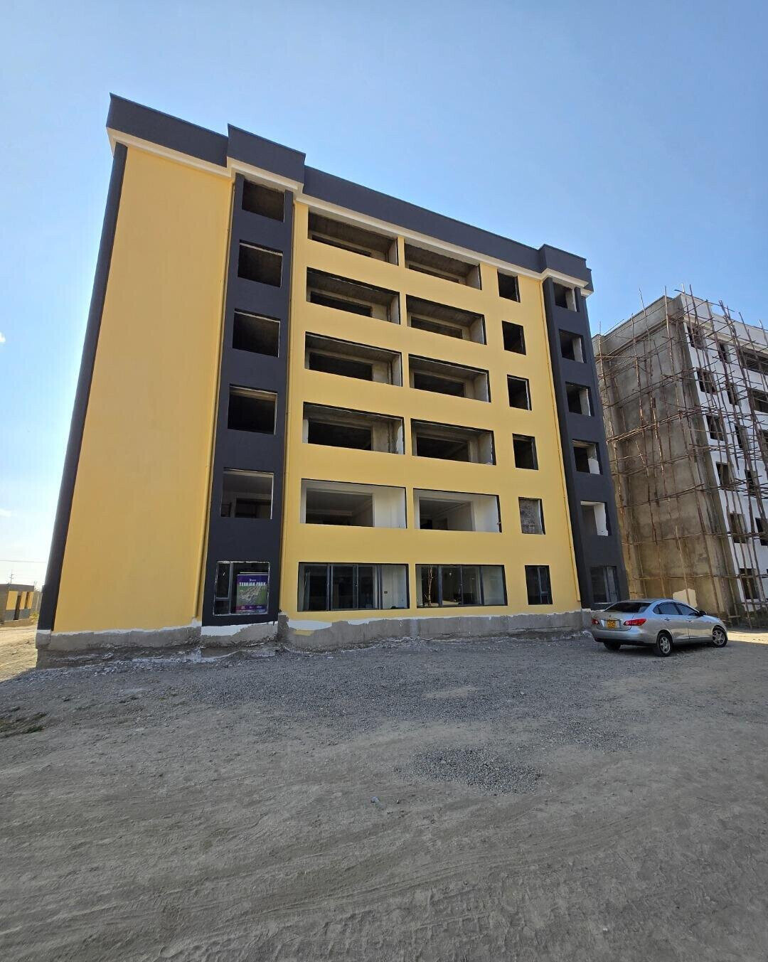 2BR Apartment with Mall & Pool Access - Kitengela's Gated Gem