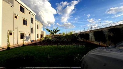 6bdrm Townhouse / Terrace in Quarry Road, Viraj Area for rent - Image 3