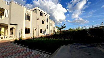 6bdrm Townhouse / Terrace in Quarry Road, Viraj Area for rent - Image 2