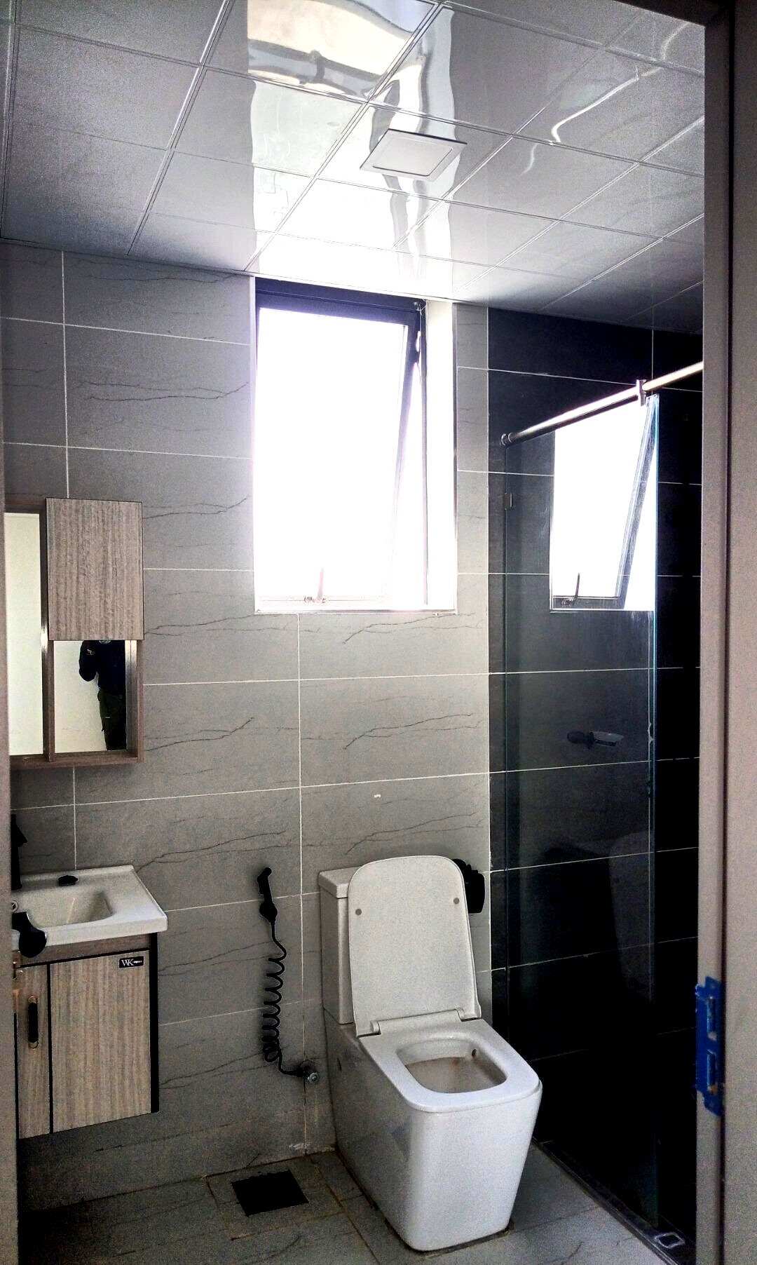 4BR Apartment with Backup Generator & Borehole - Parklands