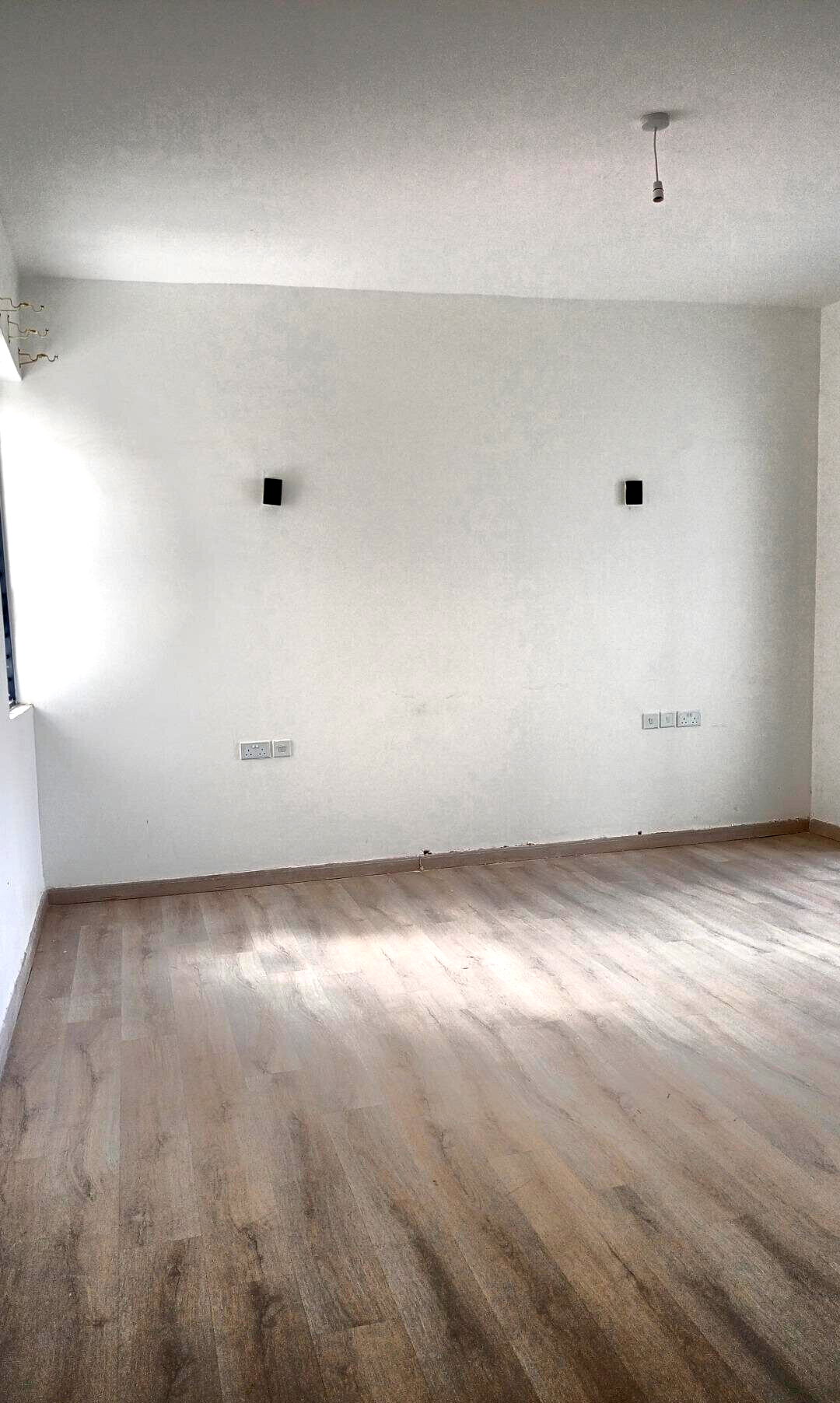 4BR Apartment with Backup Generator & Borehole - Parklands