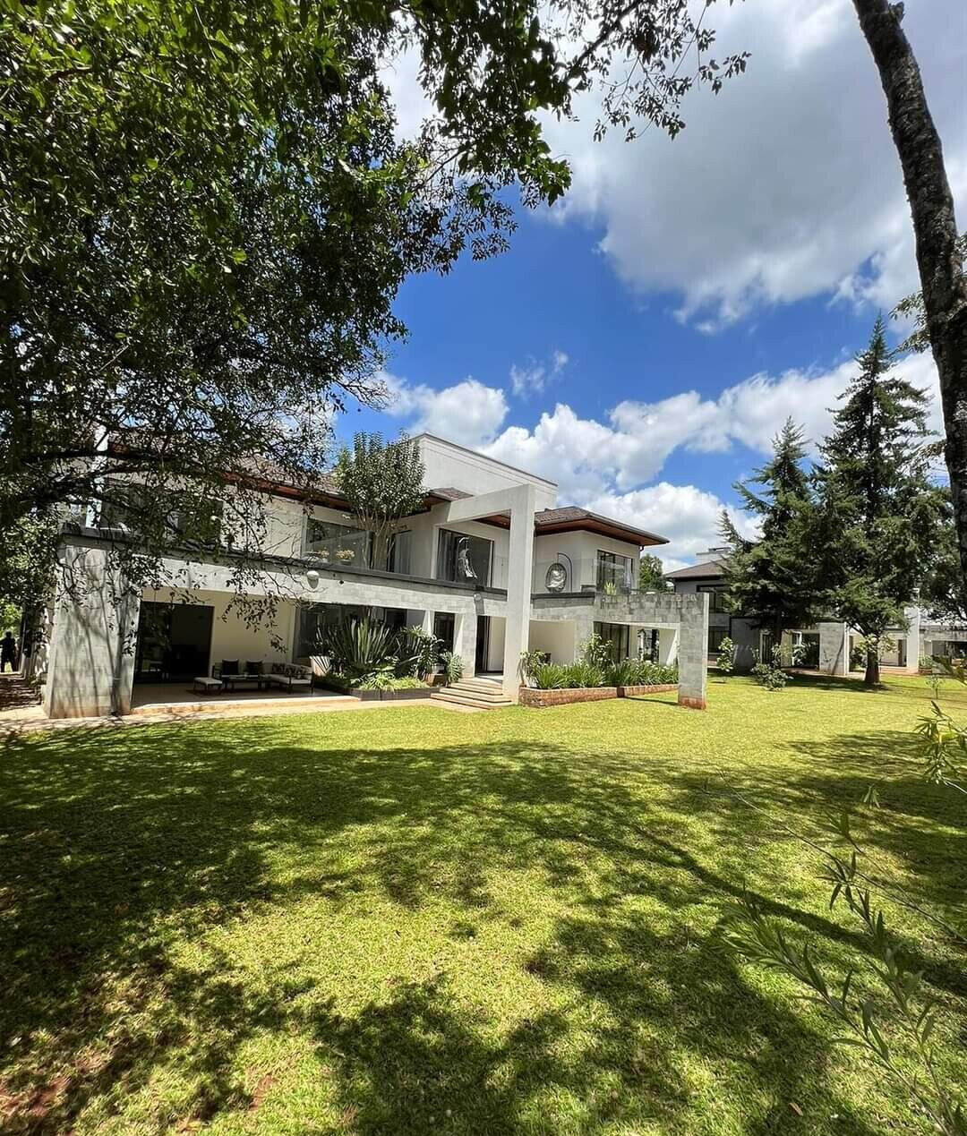 5-Ensuite Townhouse with Cinema & Spa – Karen Gated Estate