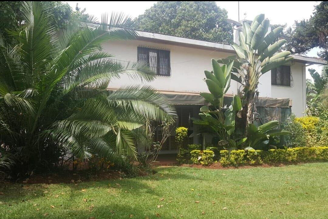1/8 Acre 6BR Garden Home