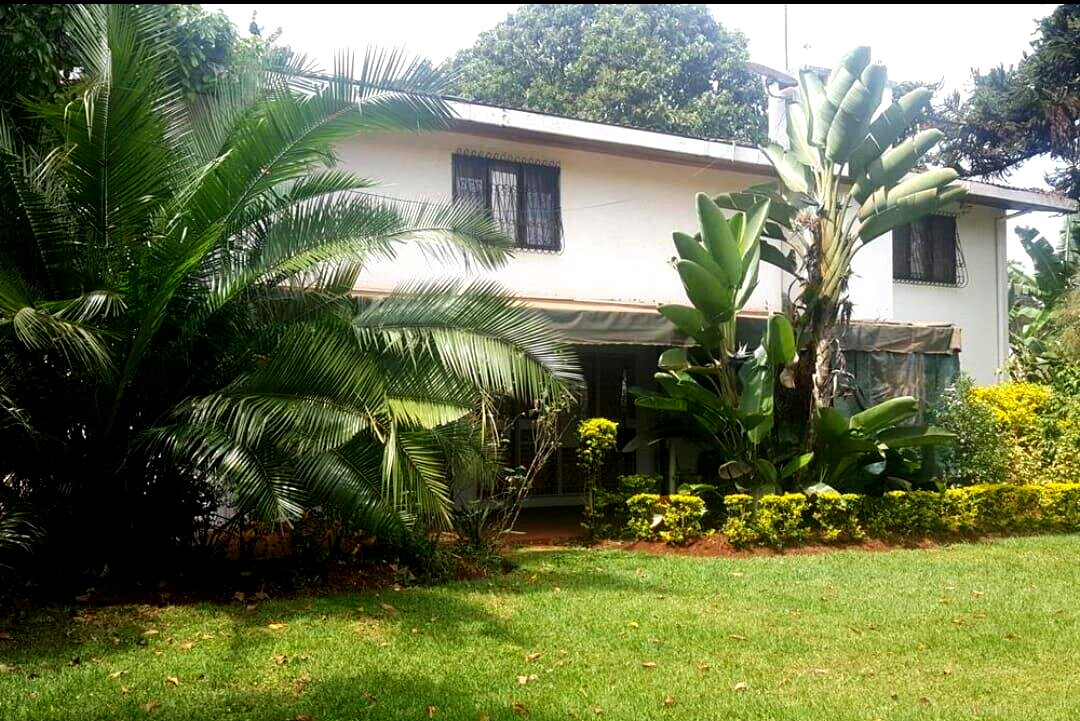 1/8 Acre 6BR Garden Home