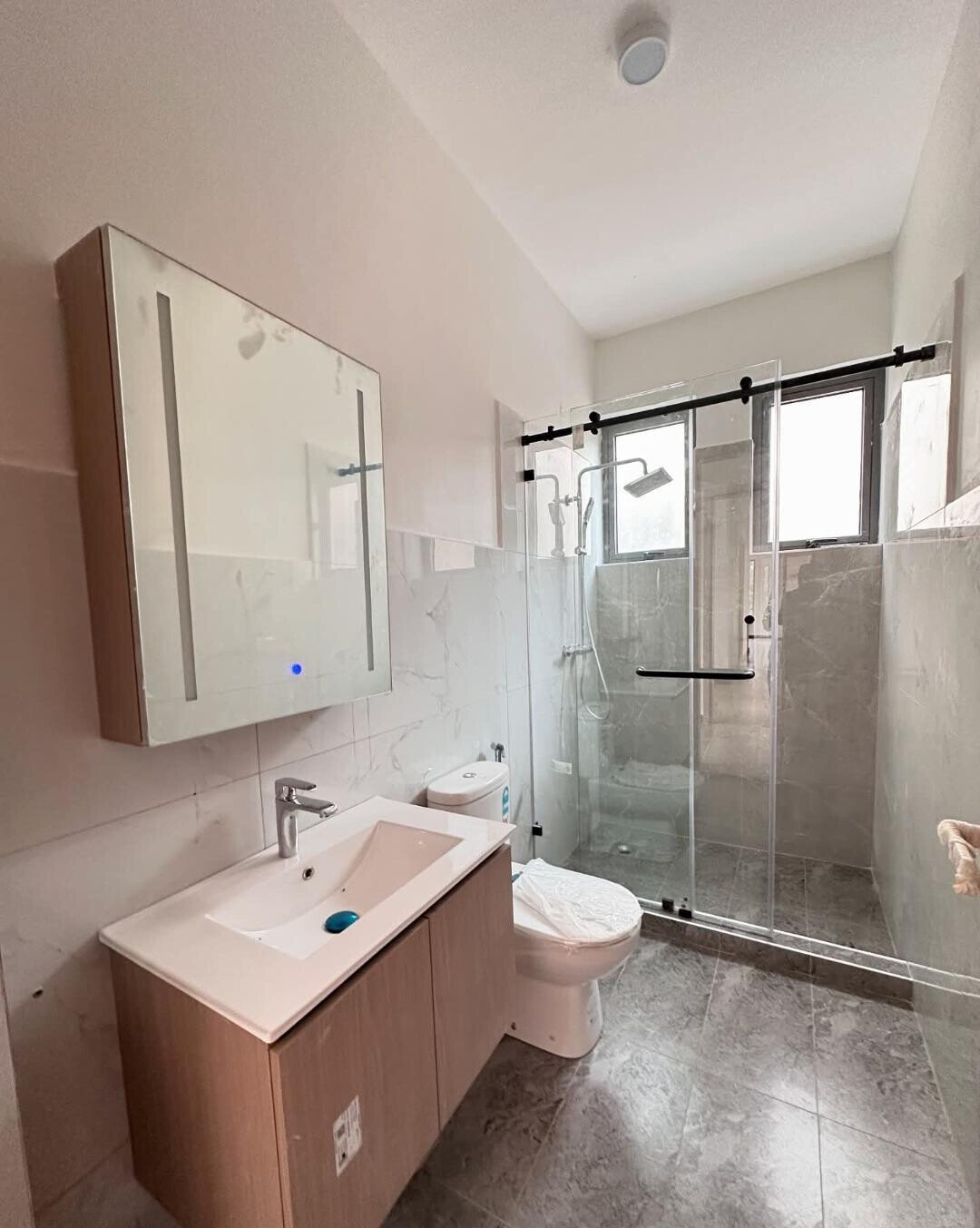6-Bed Townhouse with Rooftop Terrace & DSQ - Lavington